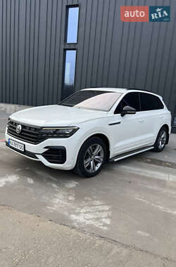 Внедорожник / Кроссовер Volkswagen Touareg 2019 в Первомайске