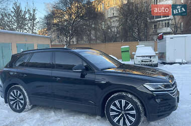 Внедорожник / Кроссовер Volkswagen Touareg 2021 в Харькове