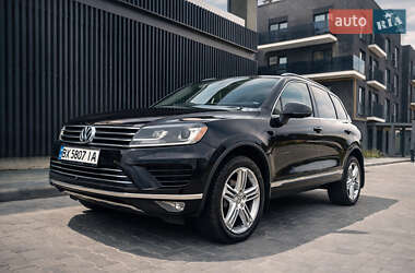 Позашляховик / Кросовер Volkswagen Touareg 2014 в Черкасах