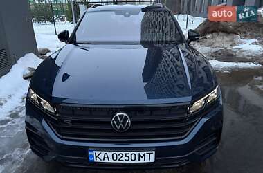 Позашляховик / Кросовер Volkswagen Touareg 2023 в Києві