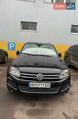 Внедорожник / Кроссовер Volkswagen Touareg 2013 в Любаре
