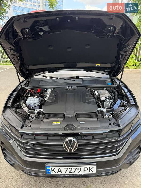 Внедорожник / Кроссовер Volkswagen Touareg 2023 в Киеве
