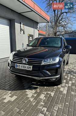 Внедорожник / Кроссовер Volkswagen Touareg 2016 в Покрове