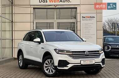 Внедорожник / Кроссовер Volkswagen Touareg 2020 в Черновцах