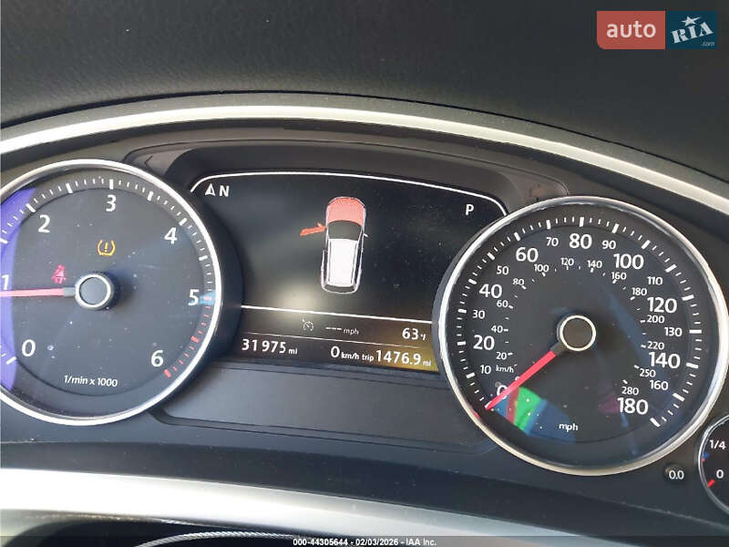 Внедорожник / Кроссовер Volkswagen Touareg 2014 в Ровно