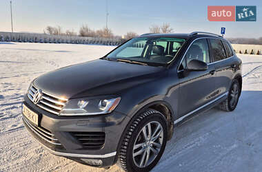 Внедорожник / Кроссовер Volkswagen Touareg 2015 в Киеве
