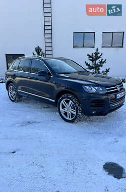 Внедорожник / Кроссовер Volkswagen Touareg 2014 в Луцке