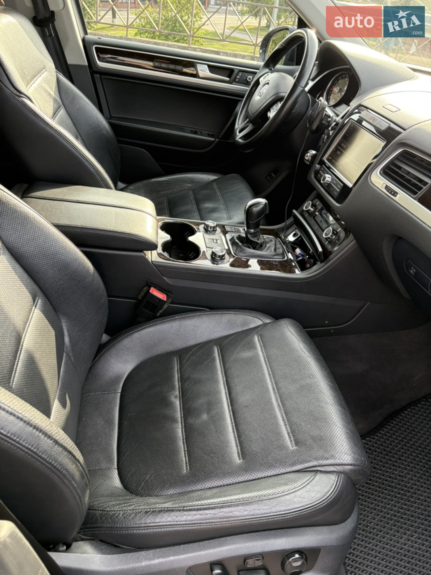 2011 Volkswagen Touareg - мініатюра 17