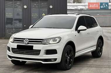 Внедорожник / Кроссовер Volkswagen Touareg 2012 в Чернигове
