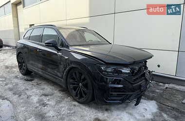 Внедорожник / Кроссовер Volkswagen Touareg 2021 в Киеве