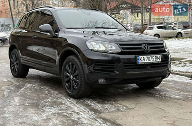 Внедорожник / Кроссовер Volkswagen Touareg 2013 в Виннице