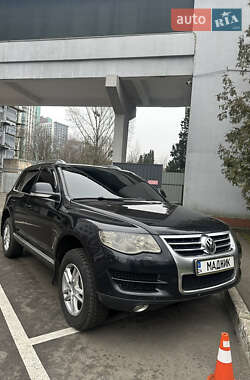 Внедорожник / Кроссовер Volkswagen Touareg 2007 в Киеве