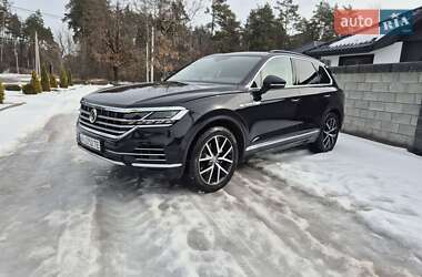 Внедорожник / Кроссовер Volkswagen Touareg 2018 в Ирпене