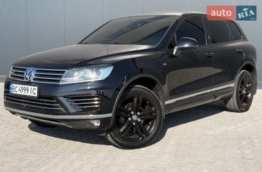 Внедорожник / Кроссовер Volkswagen Touareg 2015 в Львове