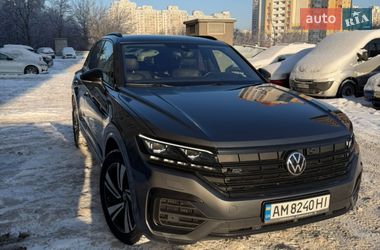 Внедорожник / Кроссовер Volkswagen Touareg 2022 в Киеве