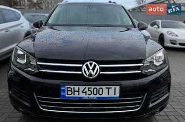 Позашляховик / Кросовер Volkswagen Touareg 2014 в Одесі