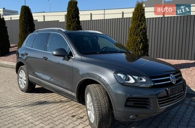 Внедорожник / Кроссовер Volkswagen Touareg 2012 в Тернополе
