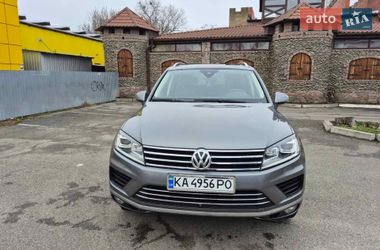Позашляховик / Кросовер Volkswagen Touareg 2017 в Києві