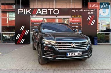 Позашляховик / Кросовер Volkswagen Touareg 2019 в Львові