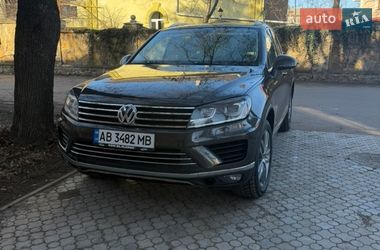 Внедорожник / Кроссовер Volkswagen Touareg 2014 в Виннице
