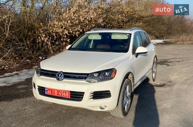 Позашляховик / Кросовер Volkswagen Touareg 2011 в Хмельницькому