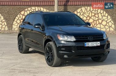 Позашляховик / Кросовер Volkswagen Touareg 2011 в Миколаєві