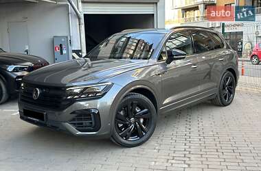 Внедорожник / Кроссовер Volkswagen Touareg 2023 в Киеве