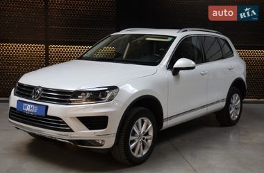 Позашляховик / Кросовер Volkswagen Touareg 2016 в Луцьку