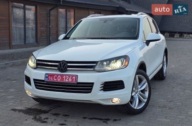 Позашляховик / Кросовер Volkswagen Touareg 2013 в Вижниці
