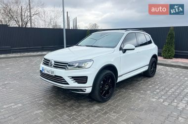 Позашляховик / Кросовер Volkswagen Touareg 2015 в Дніпрі