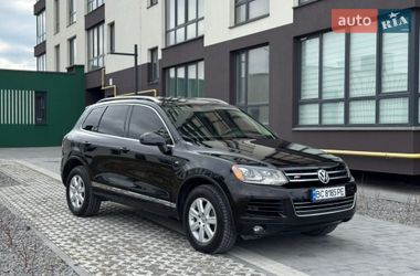Внедорожник / Кроссовер Volkswagen Touareg 2013 в Львове
