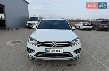 Внедорожник / Кроссовер Volkswagen Touareg 2016 в Черновцах