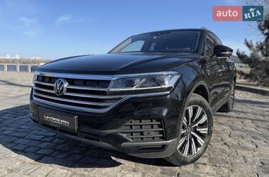 Позашляховик / Кросовер Volkswagen Touareg 2023 в Києві