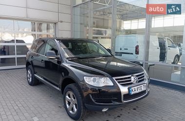 Позашляховик / Кросовер Volkswagen Touareg 2008 в Києві