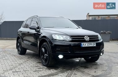 Внедорожник / Кроссовер Volkswagen Touareg 2011 в Полтаве