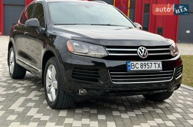 Внедорожник / Кроссовер Volkswagen Touareg 2012 в Львове