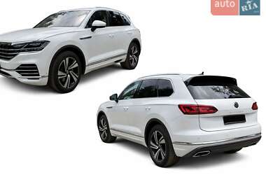 Позашляховик / Кросовер Volkswagen Touareg 2020 в Києві