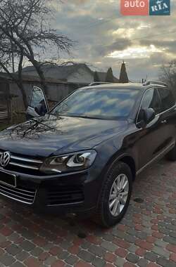 Внедорожник / Кроссовер Volkswagen Touareg 2011 в Перегинском