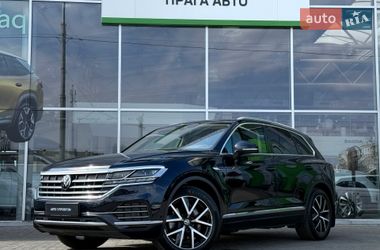 Внедорожник / Кроссовер Volkswagen Touareg 2022 в Киеве