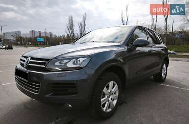 Позашляховик / Кросовер Volkswagen Touareg 2012 в Києві