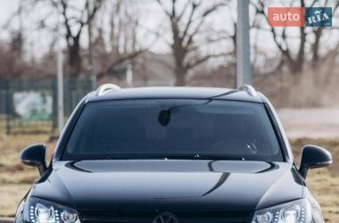 Внедорожник / Кроссовер Volkswagen Touareg 2010 в Вознесенске