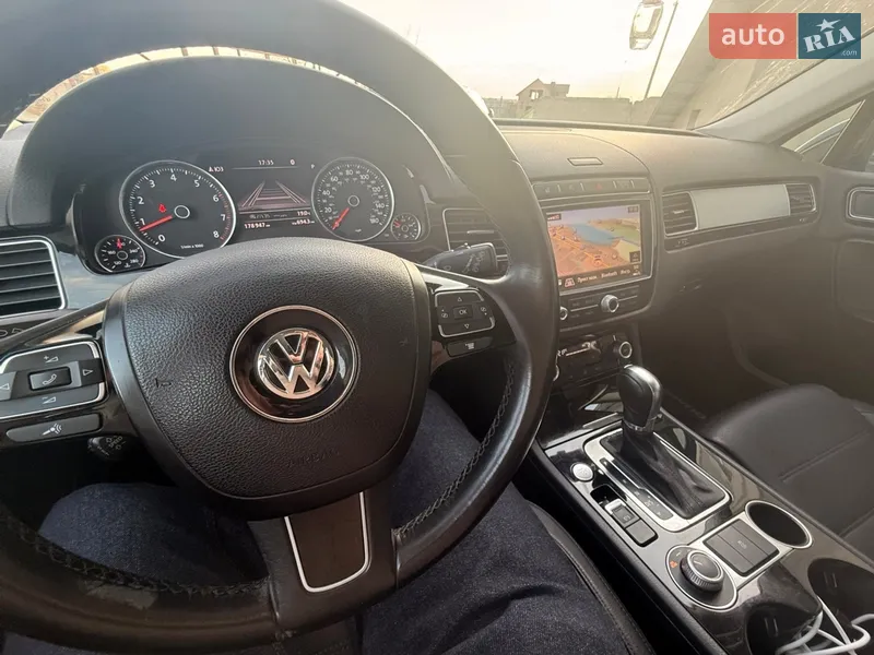 Volkswagen Touareg