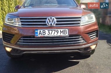 Позашляховик / Кросовер Volkswagen Touareg 2016 в Вінниці