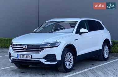 Внедорожник / Кроссовер Volkswagen Touareg 2020 в Черновцах