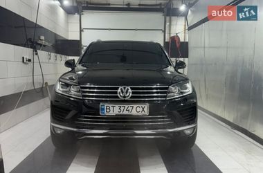 Позашляховик / Кросовер Volkswagen Touareg 2014 в Миколаєві