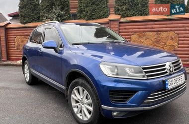 Внедорожник / Кроссовер Volkswagen Touareg 2015 в Хмельницком