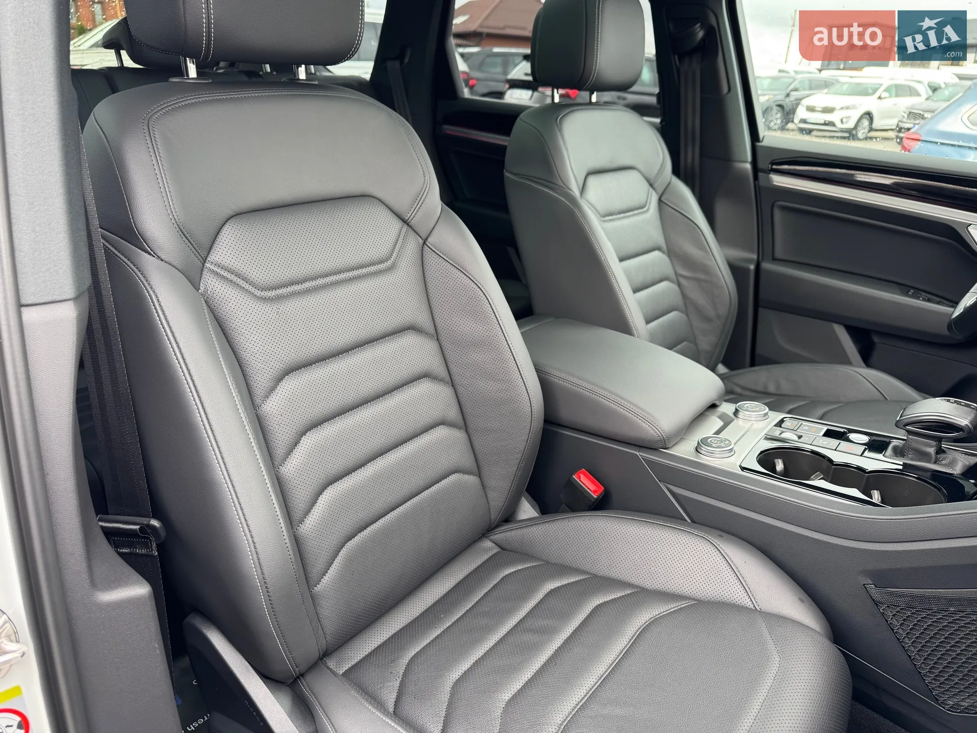 2022 Volkswagen Touareg - мініатюра 46