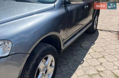Позашляховик / Кросовер Volkswagen Touareg 2005 в Сумах