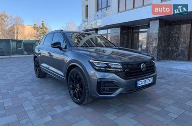 Позашляховик / Кросовер Volkswagen Touareg 2021 в Черкасах