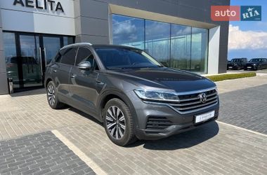 Позашляховик / Кросовер Volkswagen Touareg 2021 в Дніпрі